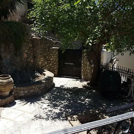 Babis House * 维尔加卡拉马塔
